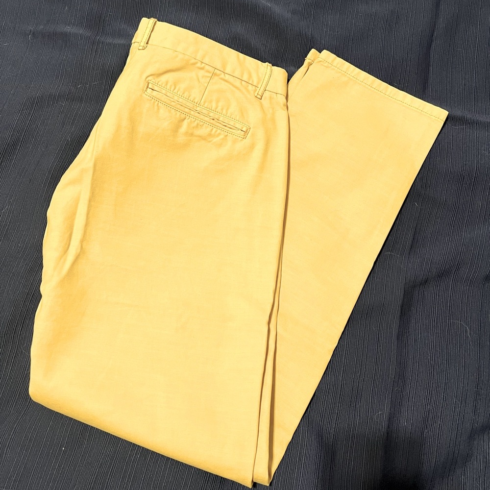 GAP KHAKIS Straight leg jeans